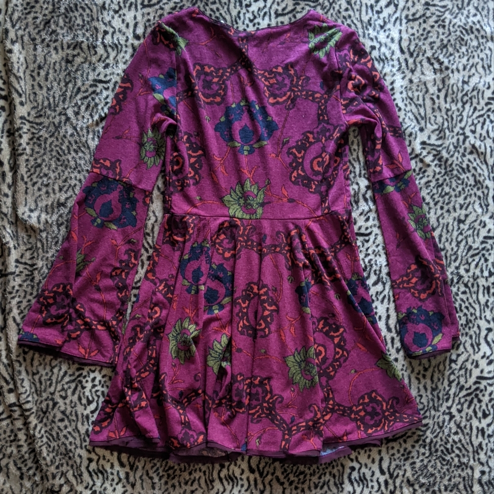 Floral vneck dress - Picture 5 of 5